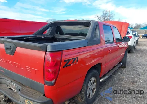 2005 Chevrolet Avalanche 1500 Z71 z USA, uszkodzony, nr VIN 3GNEK12Z55G165036